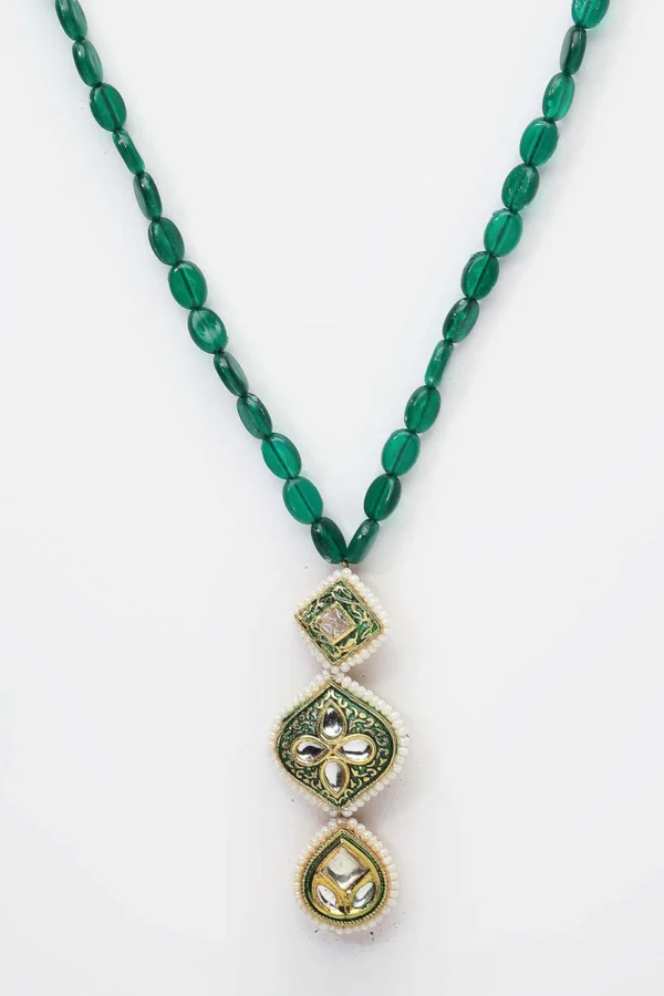 Elegant Emerald Bead Necklace