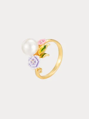 Charming Floral Pearl Ring