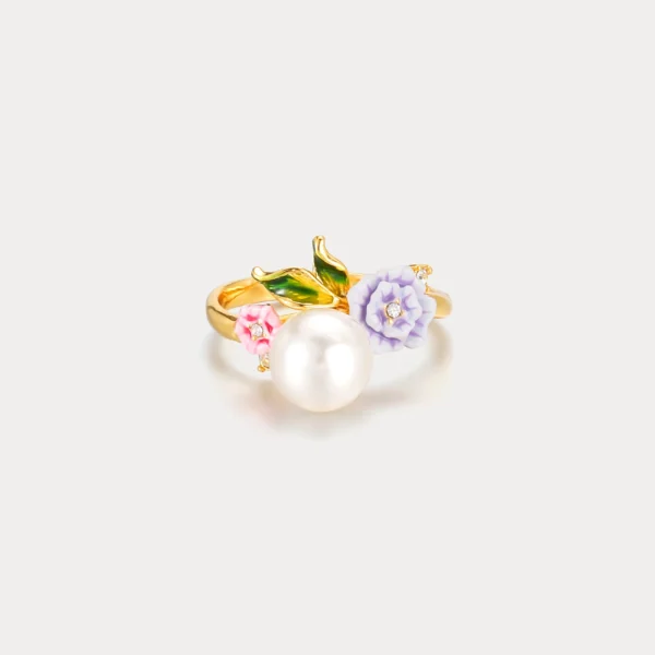 Charming Floral Pearl Ring