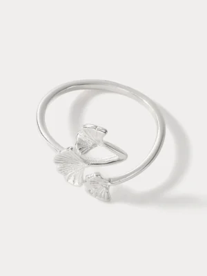 Elegant Leaf-Inspired Adjustable Ring